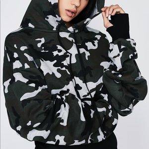 Camo Cropped Hoodie